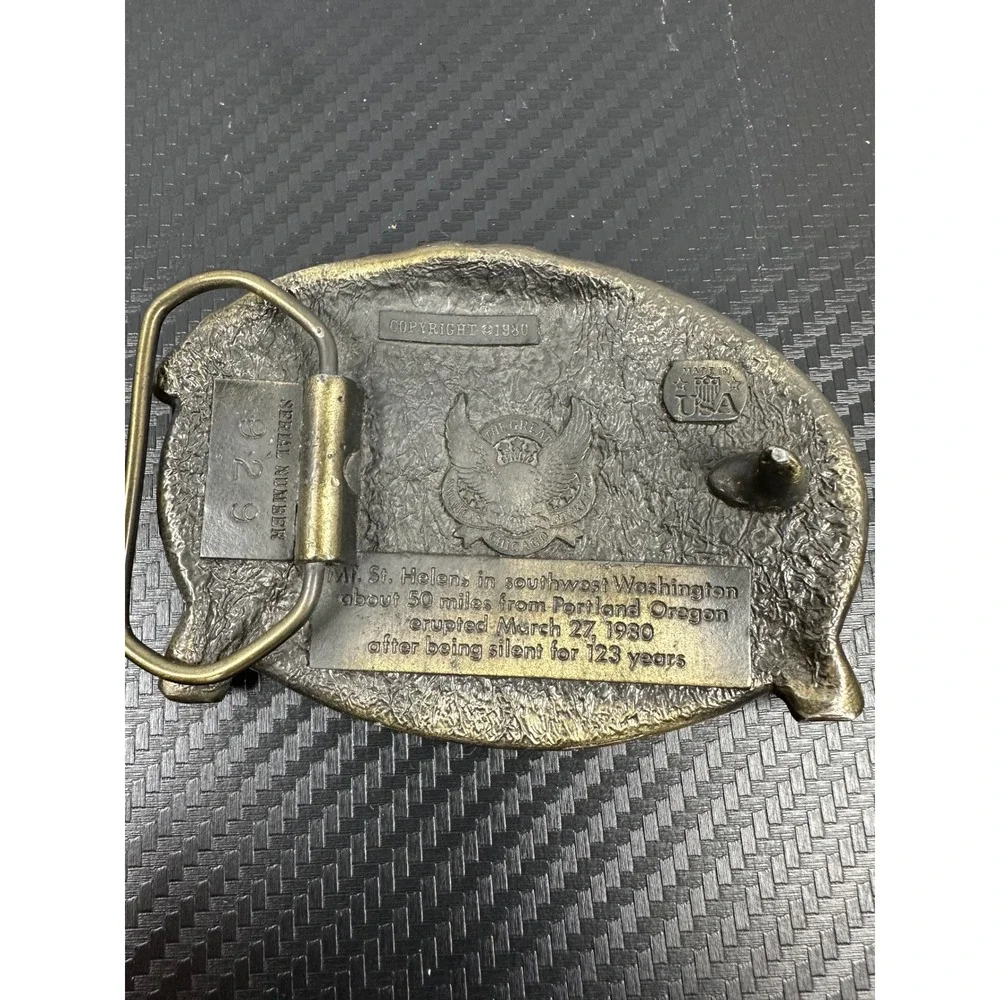 1980 Mount‎ St Helens Eruption Commemorative Belt Buckle Vintage USA Made